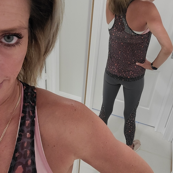 Beautiful Floral Victoria Secret Tank Top. - Picture 6 of 6